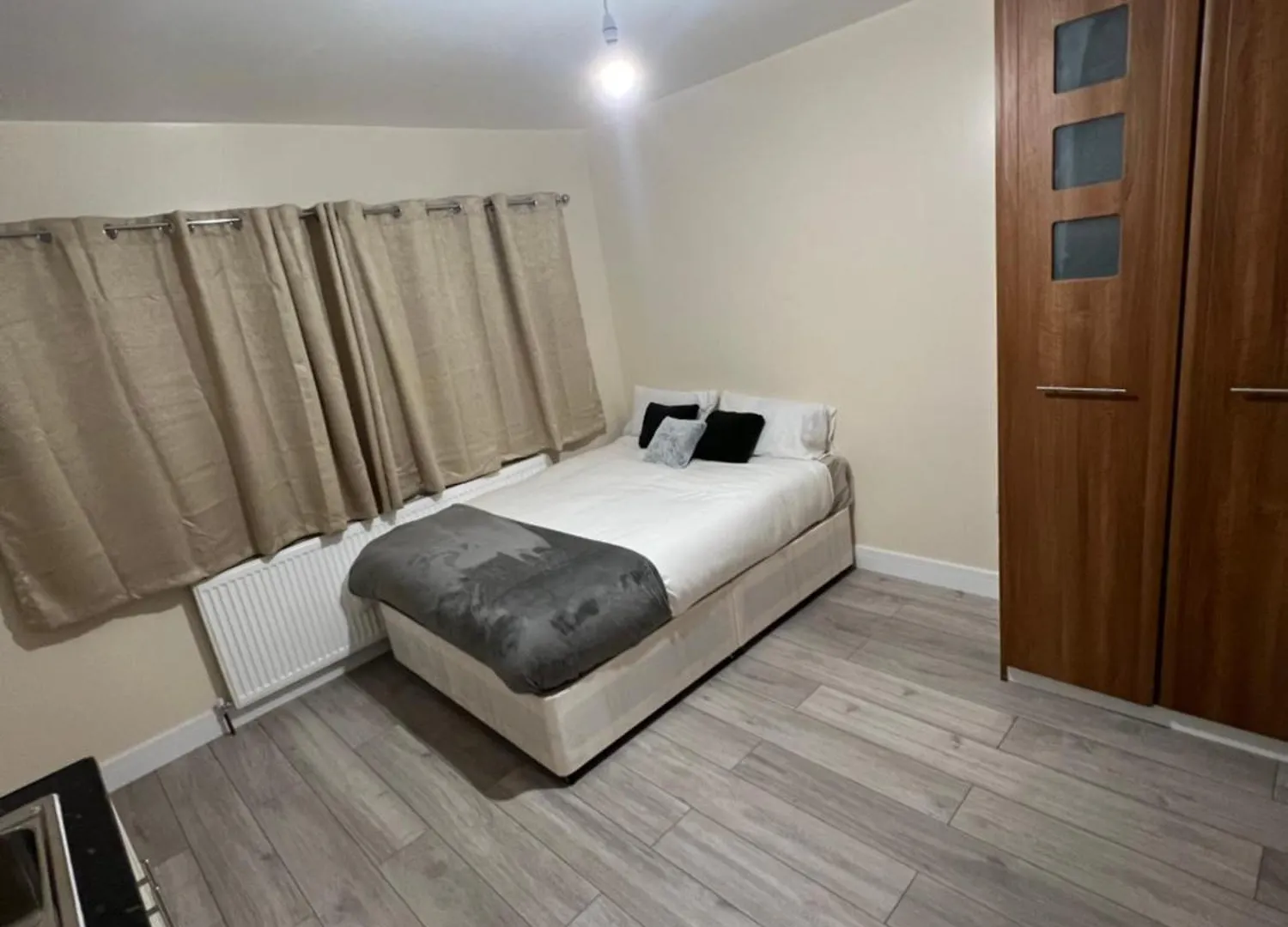 Goshawk Studio Apartments Ickenham